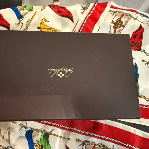 NWT Patricia Nash Green Leather Bifold Wallet - Picture 2 of 10